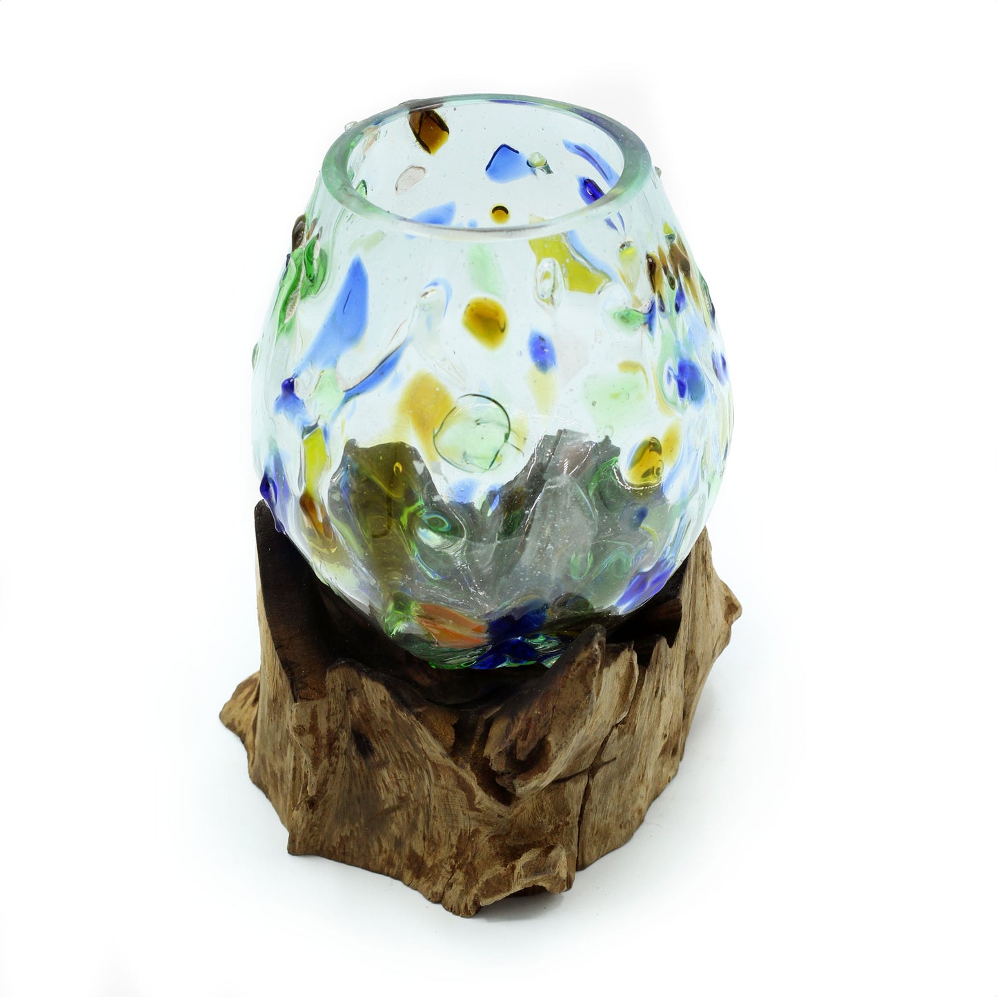 Verre coloré fondu sur bois