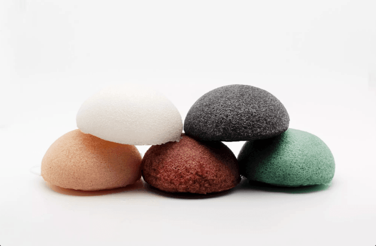 Éponge Konjac au charbon - peau grasse - nettoie